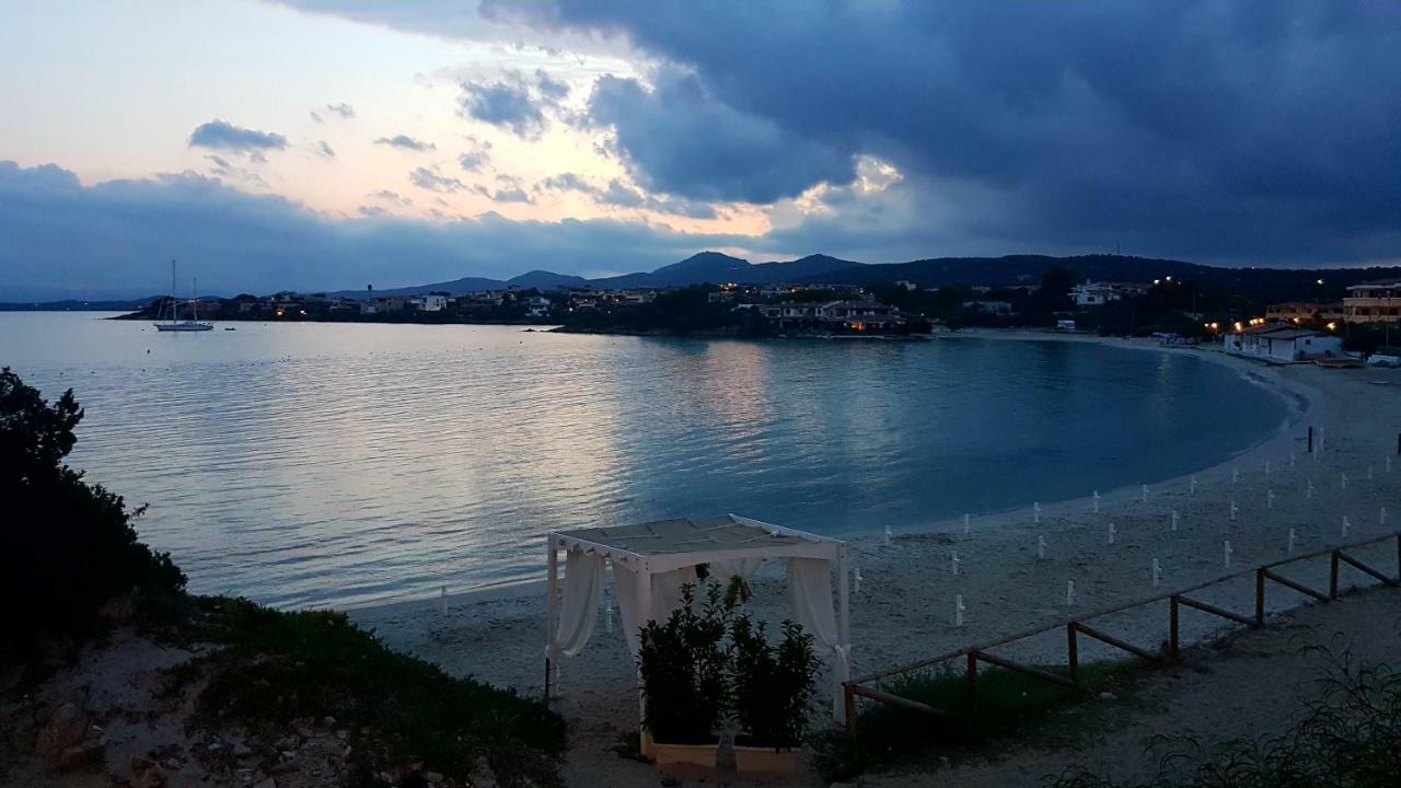 Appartamento Delfini Sul Mare Golfo Aranci Buitenkant foto